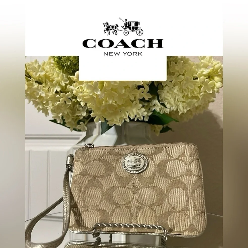 Coach Est 1941 New York Beige Wristlet, Vintage